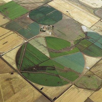 Center Pivot for Farms Optimize Irrigation Enhance Crop Growth Durable 30 inch Diameter